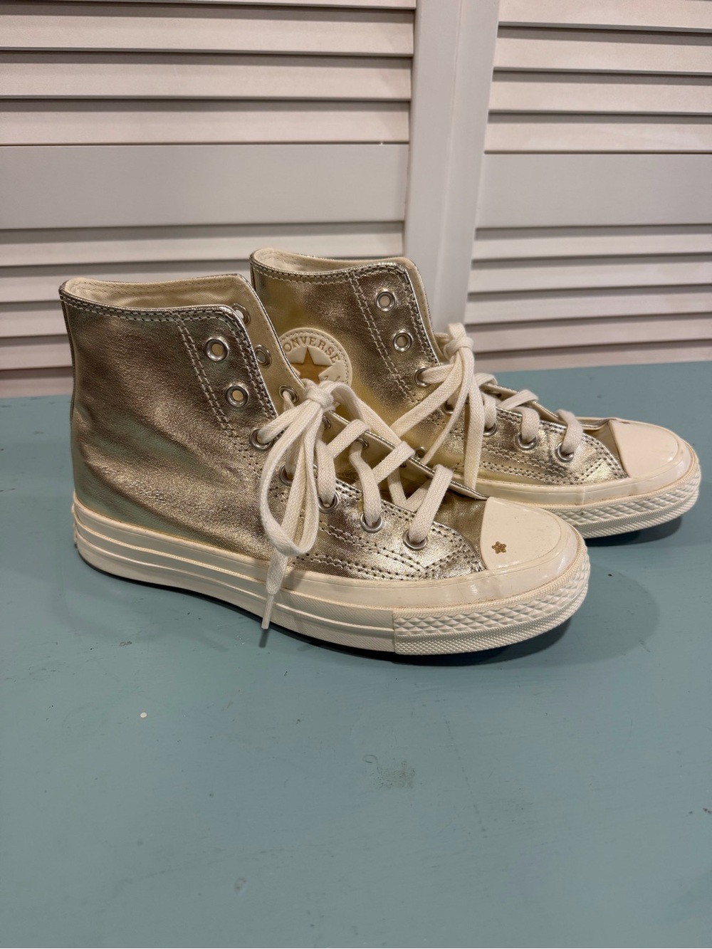 Converse High Top Sneakers in Metallic Gold and Cream Size 7